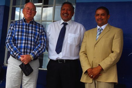 Vlnr is mnre Coetzee (Wyksraadslid), Loriston (Direkteur: Overberg) en Pedro (skoolhoof)